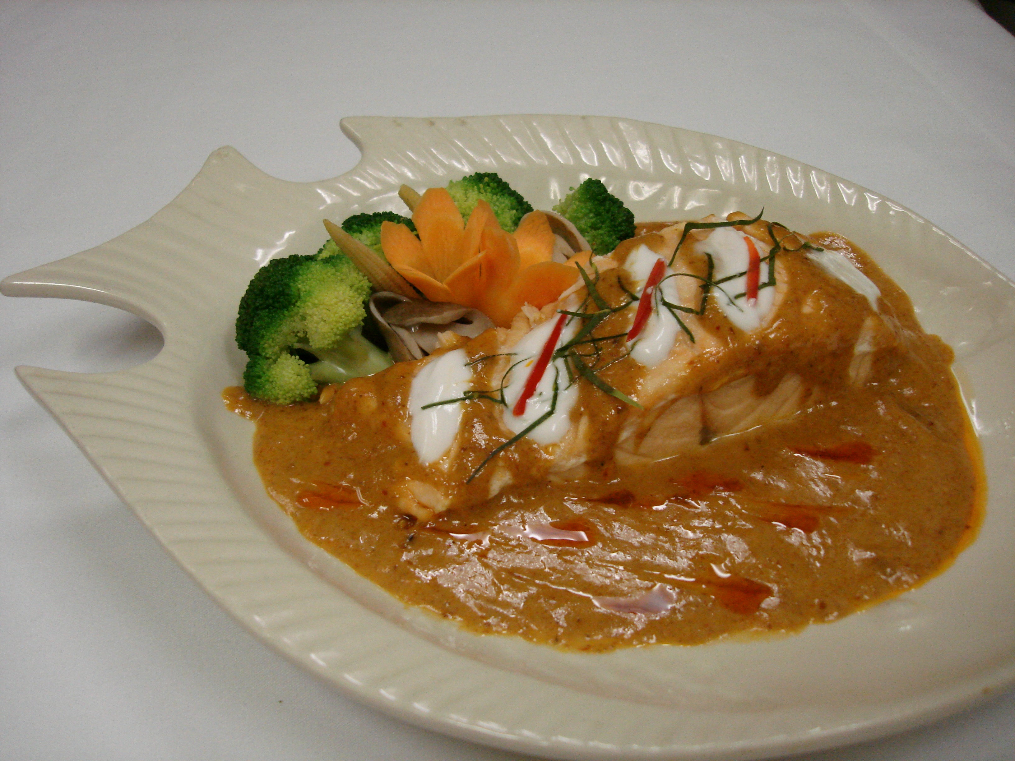 H- 10 GRILLED SALMON PANANG 🌶️