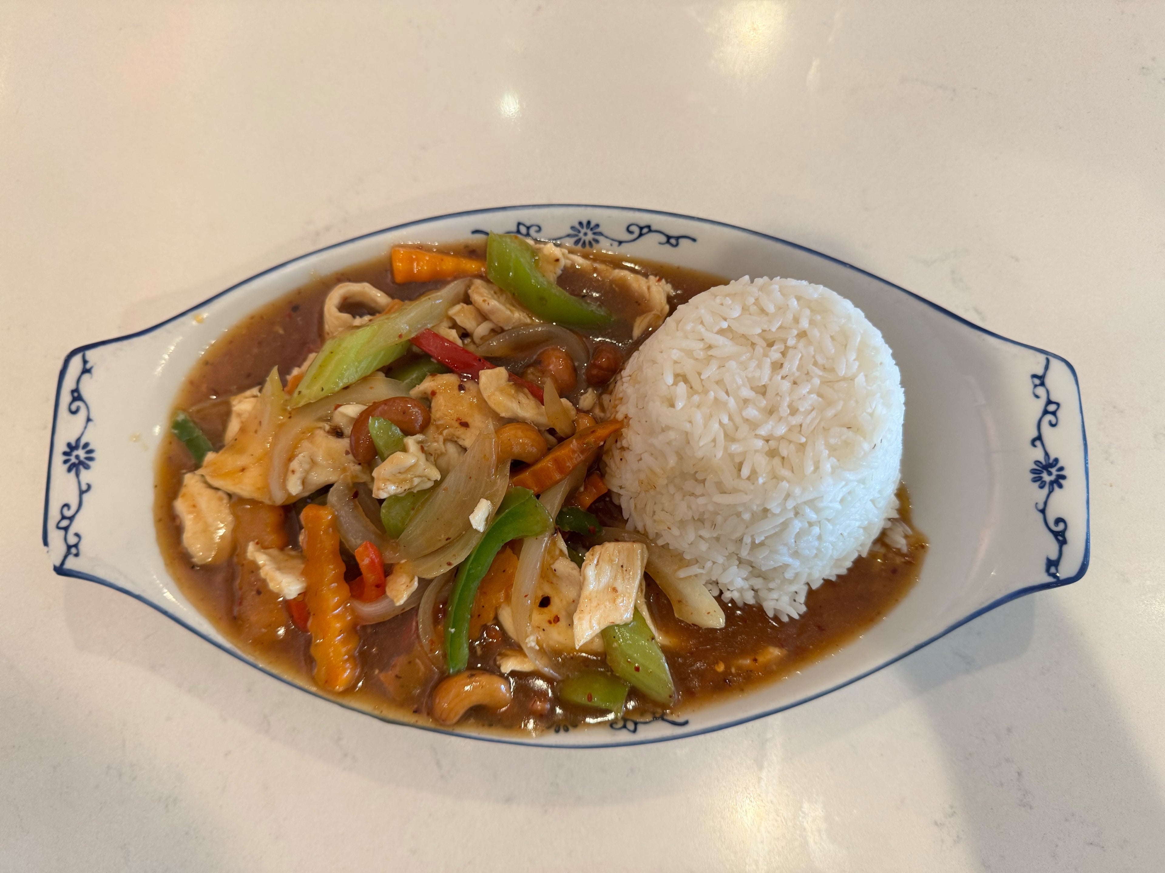 L - 4 CASHEW CHICKEN 🌶️